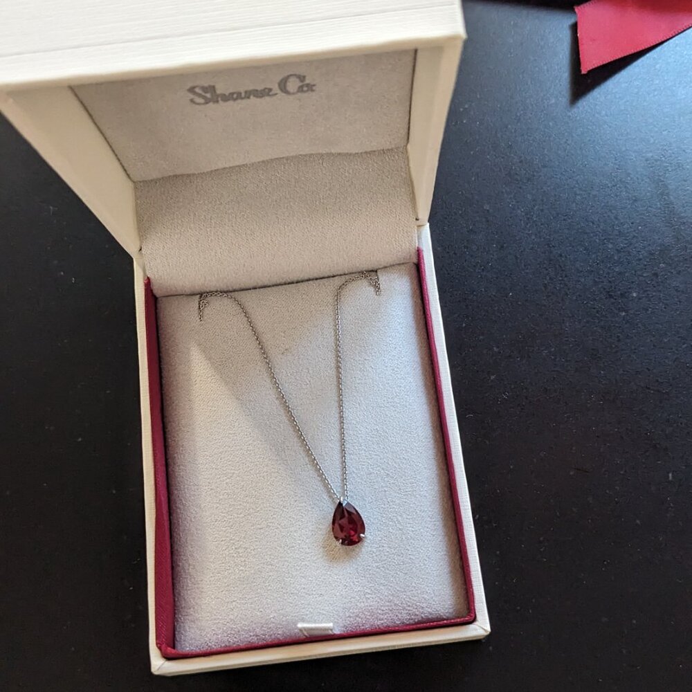 Gorgeous Pear Shaped Garnet Earring and Necklace set in Sterling Silver - Picture 9 of 15